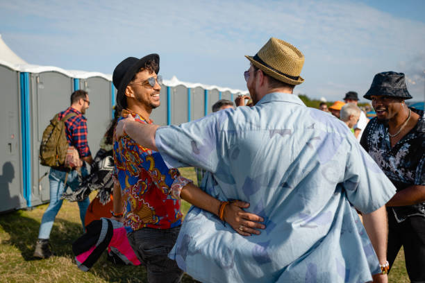 Best Luxury portable toilet rental  in Eaton Estates, OH